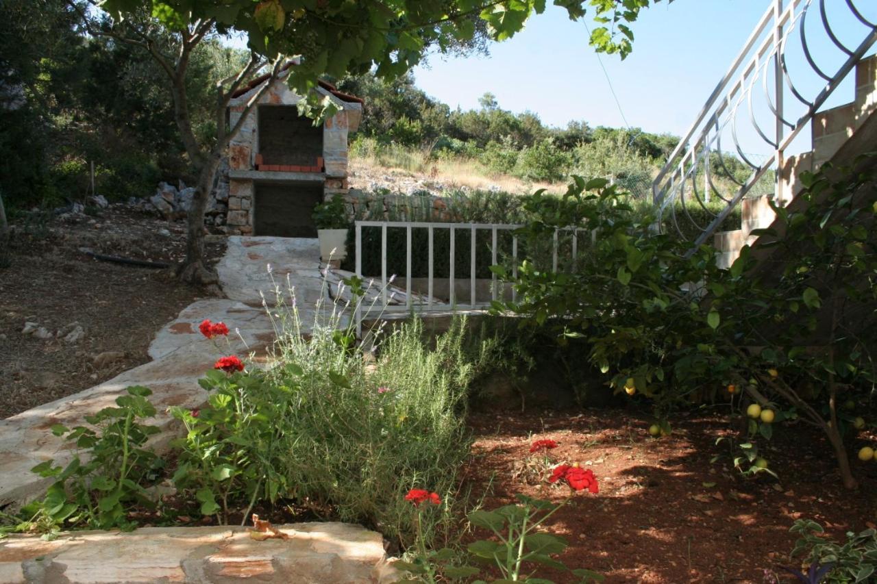 Apartments By The Sea Cove Zarace - Gdinj, Hvar - 4598 מראה חיצוני תמונה