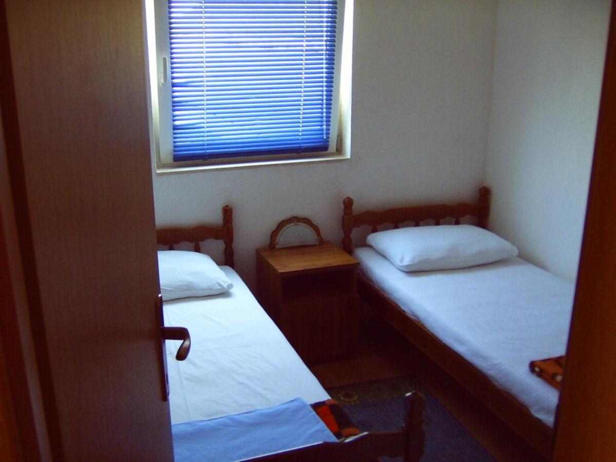 Apartments By The Sea Cove Zarace - Gdinj, Hvar - 4598 מראה חיצוני תמונה
