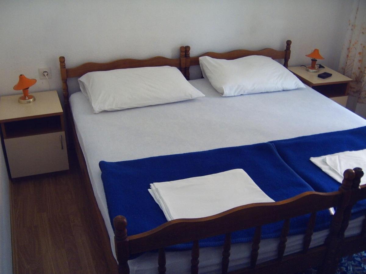 Apartments By The Sea Cove Zarace - Gdinj, Hvar - 4598 מראה חיצוני תמונה